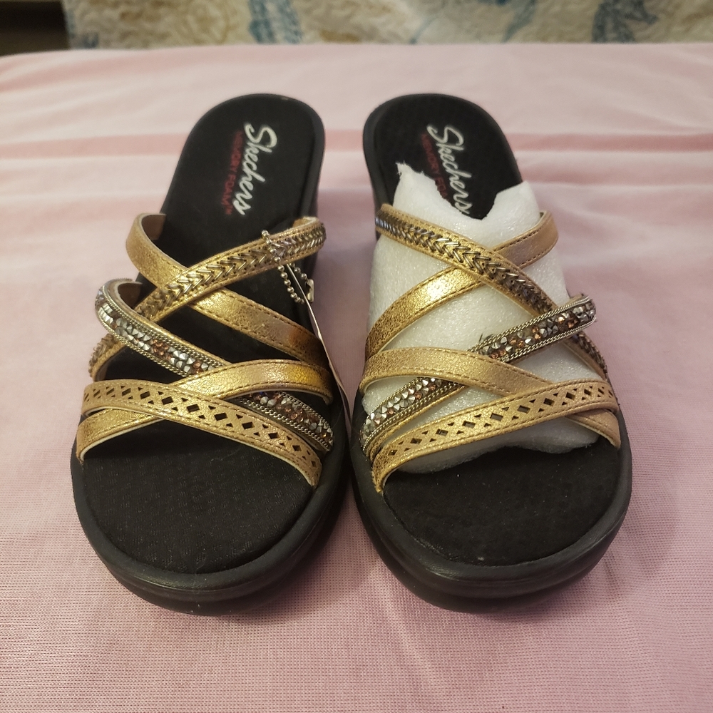 Skechers New never worn
